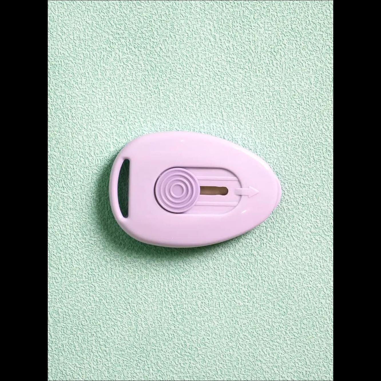 [K-Life] Daiso Korea Magnetic Mini Cutter 2P Set - Cute Cloud Box Opener & Portable Safety Utility Knife (Authentic)