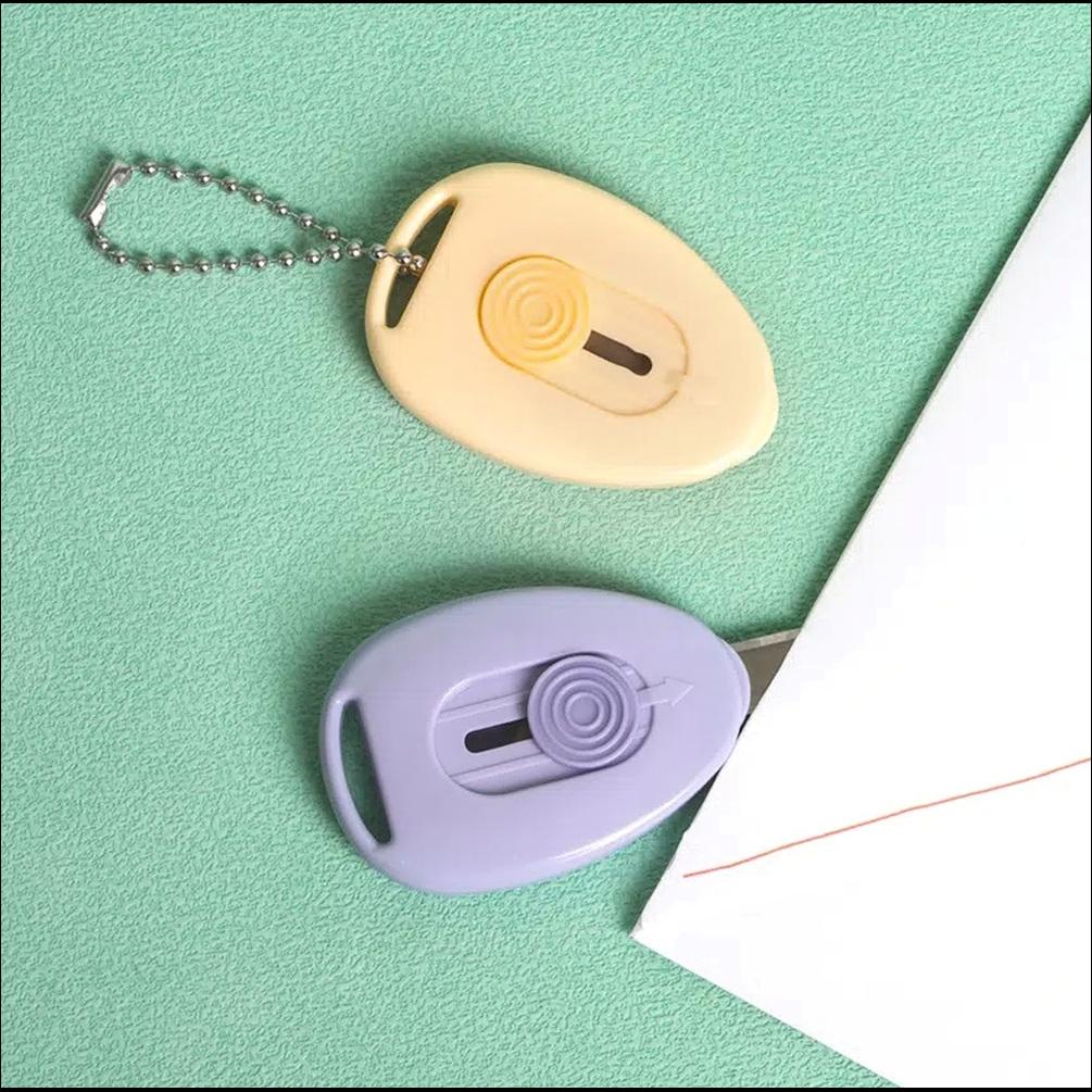 [K-Life] Daiso Korea Magnetic Mini Cutter 2P Set - Cute Cloud Box Opener & Portable Safety Utility Knife (Authentic)