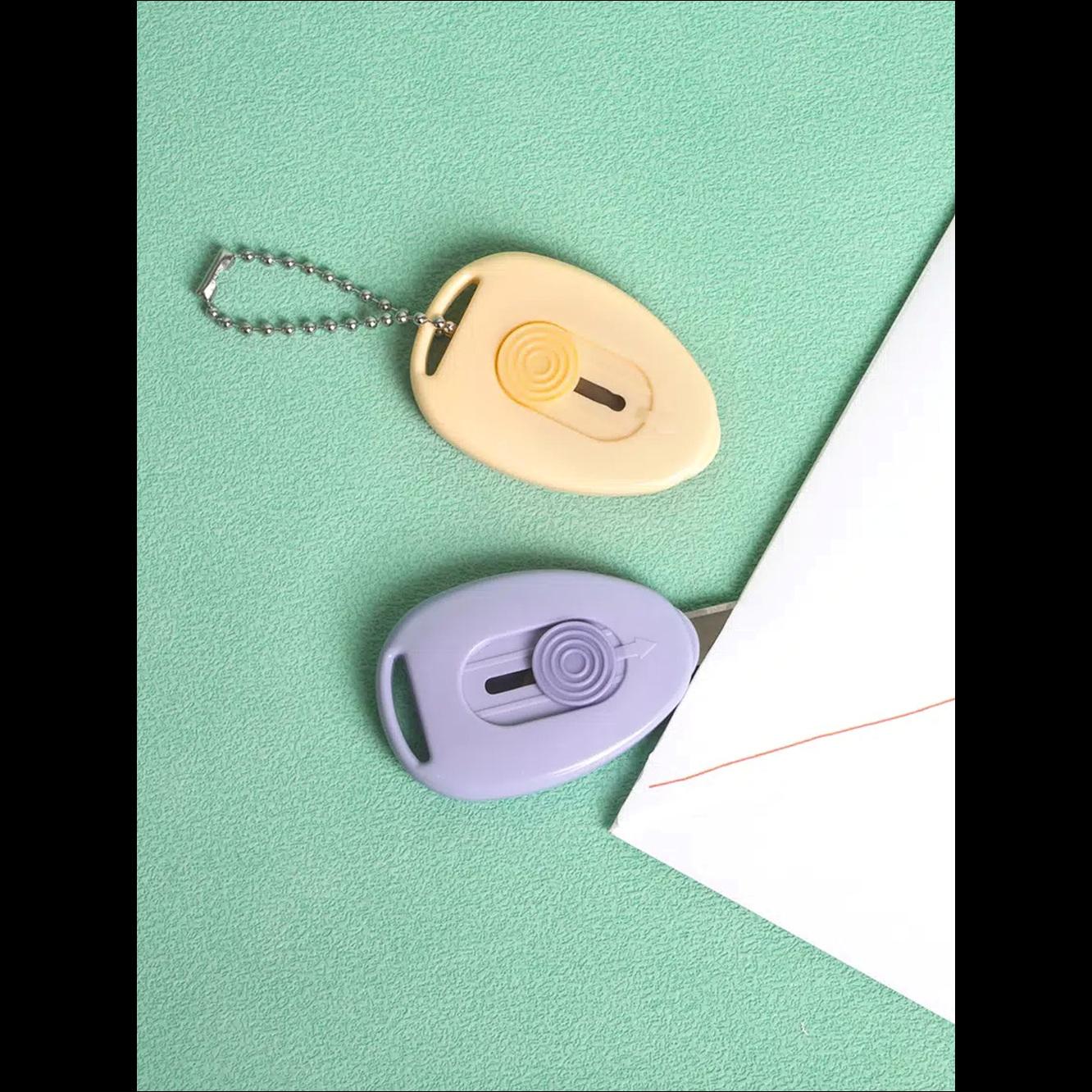 [K-Life] Daiso Korea Magnetic Mini Cutter 2P Set - Cute Cloud Box Opener & Portable Safety Utility Knife (Authentic)