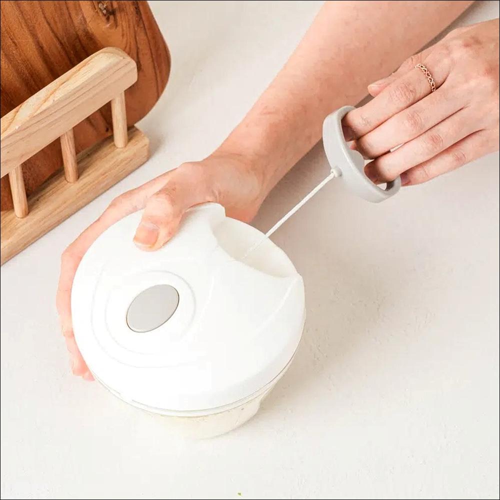 [K-Kitchen] Daiso Korea Manual Vegetable Chopper Small - Compact Pull String Food Processor (Authentic)