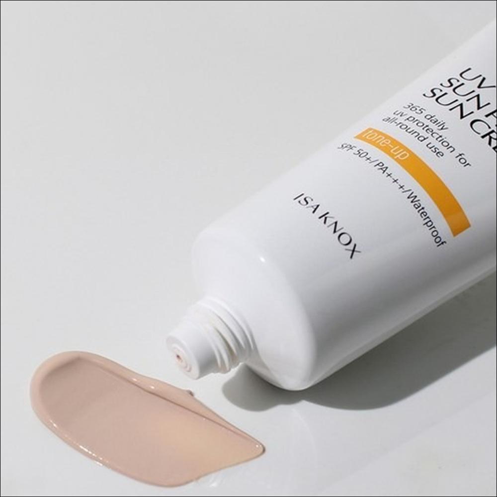 [Isa Knox] UV Sun Pro 365 Daily Cover SPF50+ PA+++ - Natural Tone Correction & Skin Protection, 70ml | Olive's K-beauty