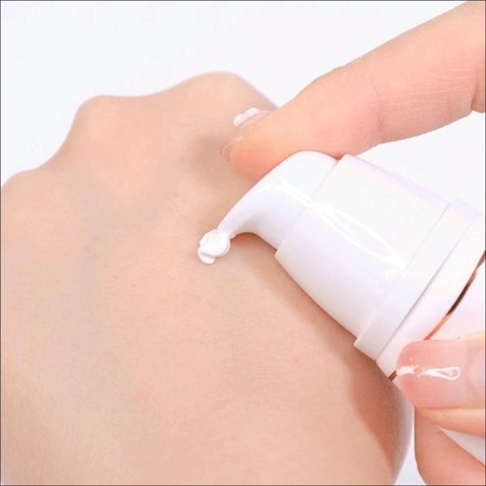 [COSNORI] Whitening Dress Tone Up Cream - 1-Second Instant Brightening & Long-Lasting Glow, 50ml | Olive's K-beauty