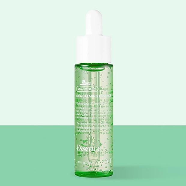 [VT COSMETICS] Cica Calming Essence (30ml) - Jeju Centella Asiatica Extract / Water-Spreading Texture / Soothing Moisture Serum / K-Beauty